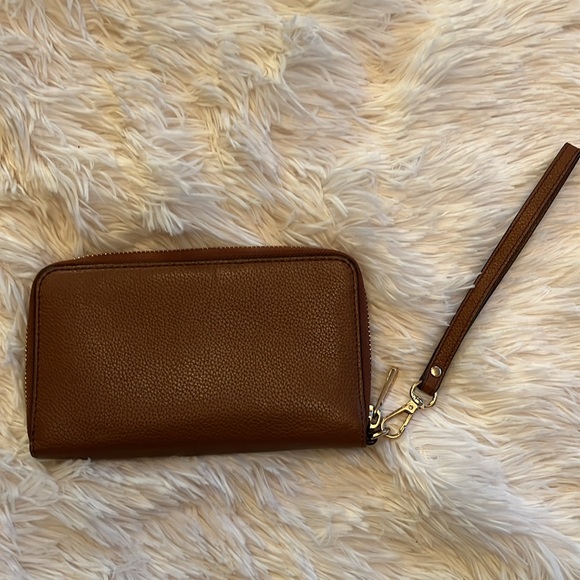 Michale Kors wristlet - Picture 3 of 7